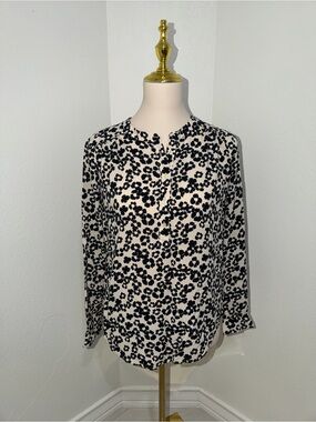 Women's Black and White Floral Print Long-Sleeve Blouse